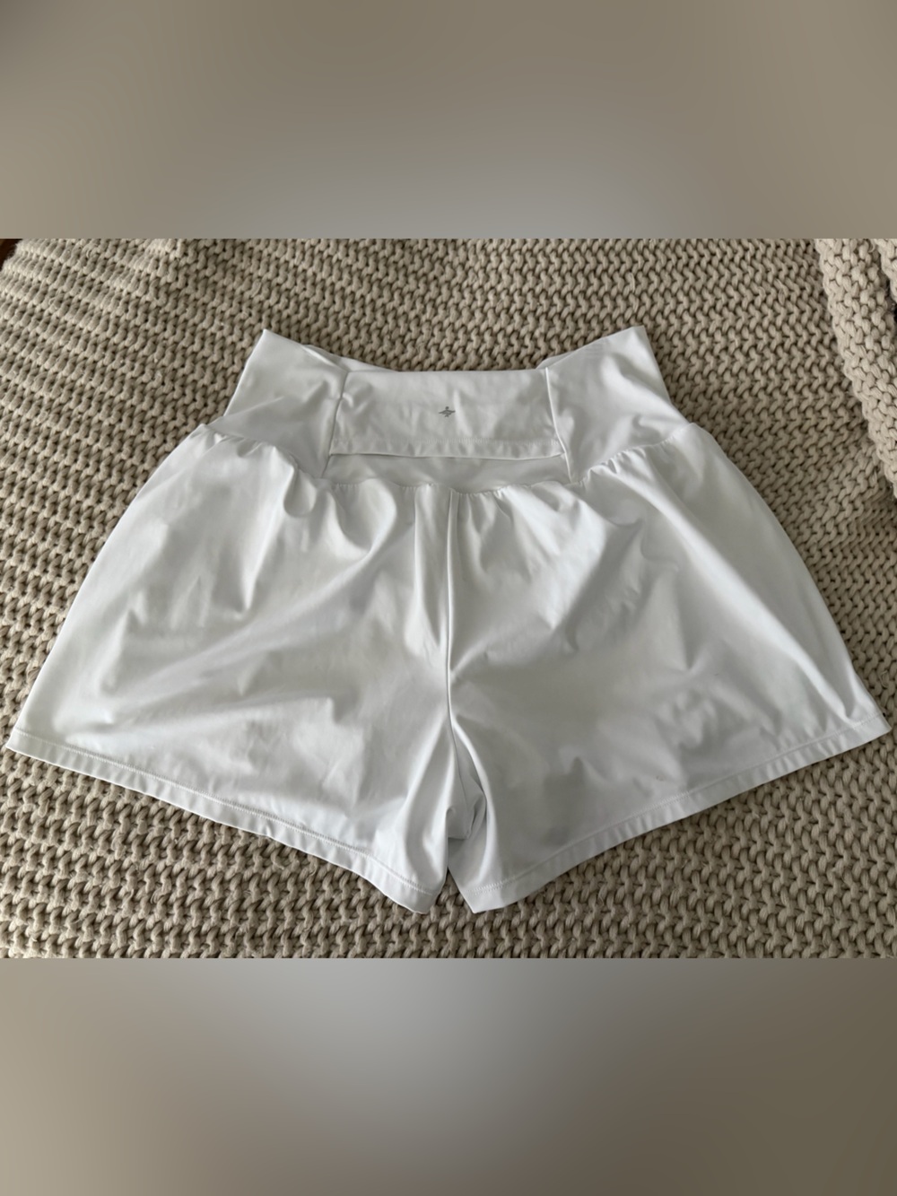 Halara 2-in-1 shorts size 1X white - Picture 3 of 13